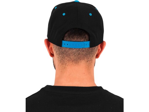 Gorra de diseño moderno con visera plana con logo