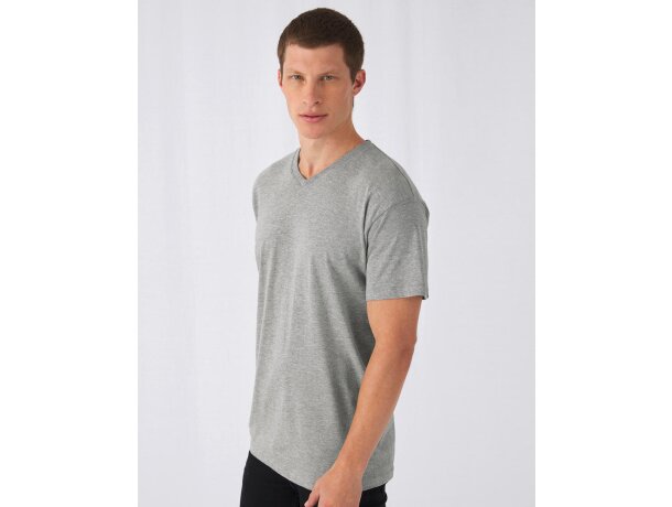 Camiseta fina 135 gr cuello en V economica