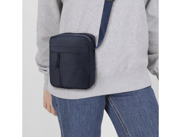 Bandolera Zynax en nylon con múltiples compartimentos detalle 4