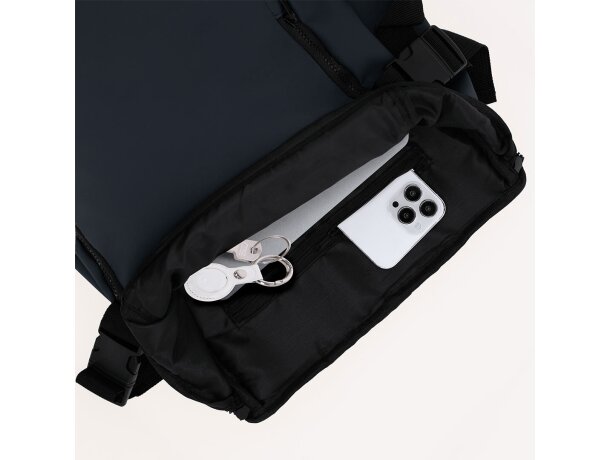 Mochila Rigan acolchada con tres modalidades de transporte detalle 6