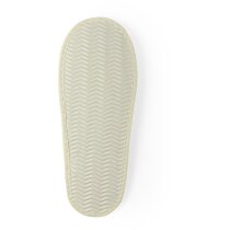Zapatillas y sandalias
