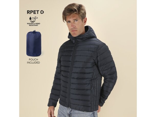 Chaqueta Dilax acolchada sostenible con capucha y funda detalle 1