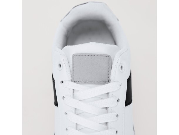 Zapatilla Kodama con suela acolchada y personalización láser detalle 6