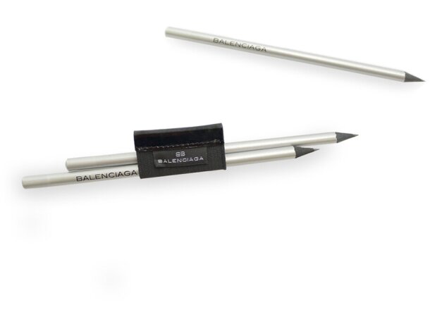Estuche de lápices moderno Balenciaga detalle 2