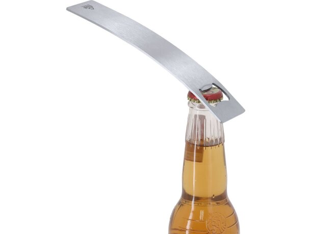 Abridor Azaria de acero inoxidable reciclado con grabado láser detalle 3