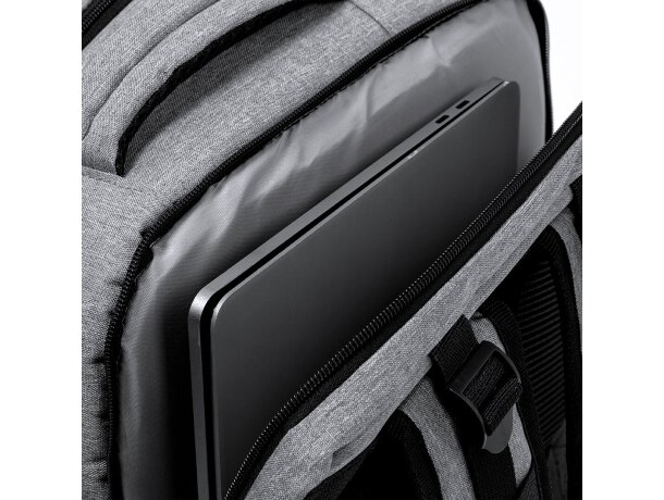 Mochila para portátil promocional con puerto usb de rPET 300D Myriax detalle 9